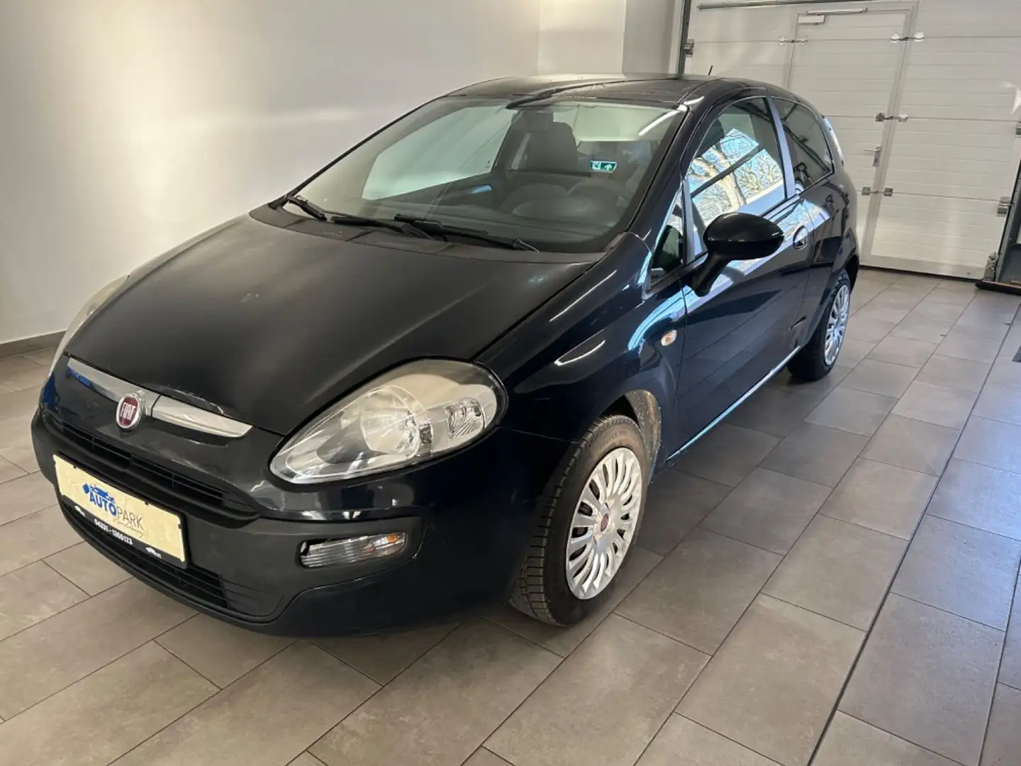 Fiat Grande Punto 1.4 8V Dynamic Schwarz - 1