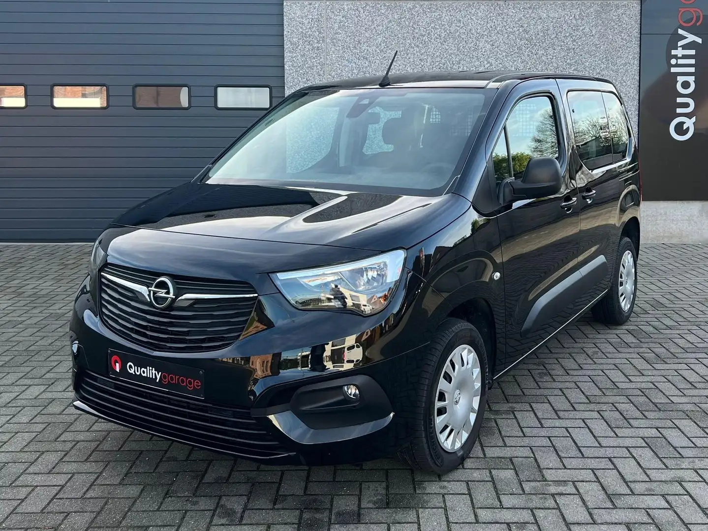 Opel Combo Combo L1H1 MPV Edition Plus 1.5 Turbo D *Zwart* Zwart - 2