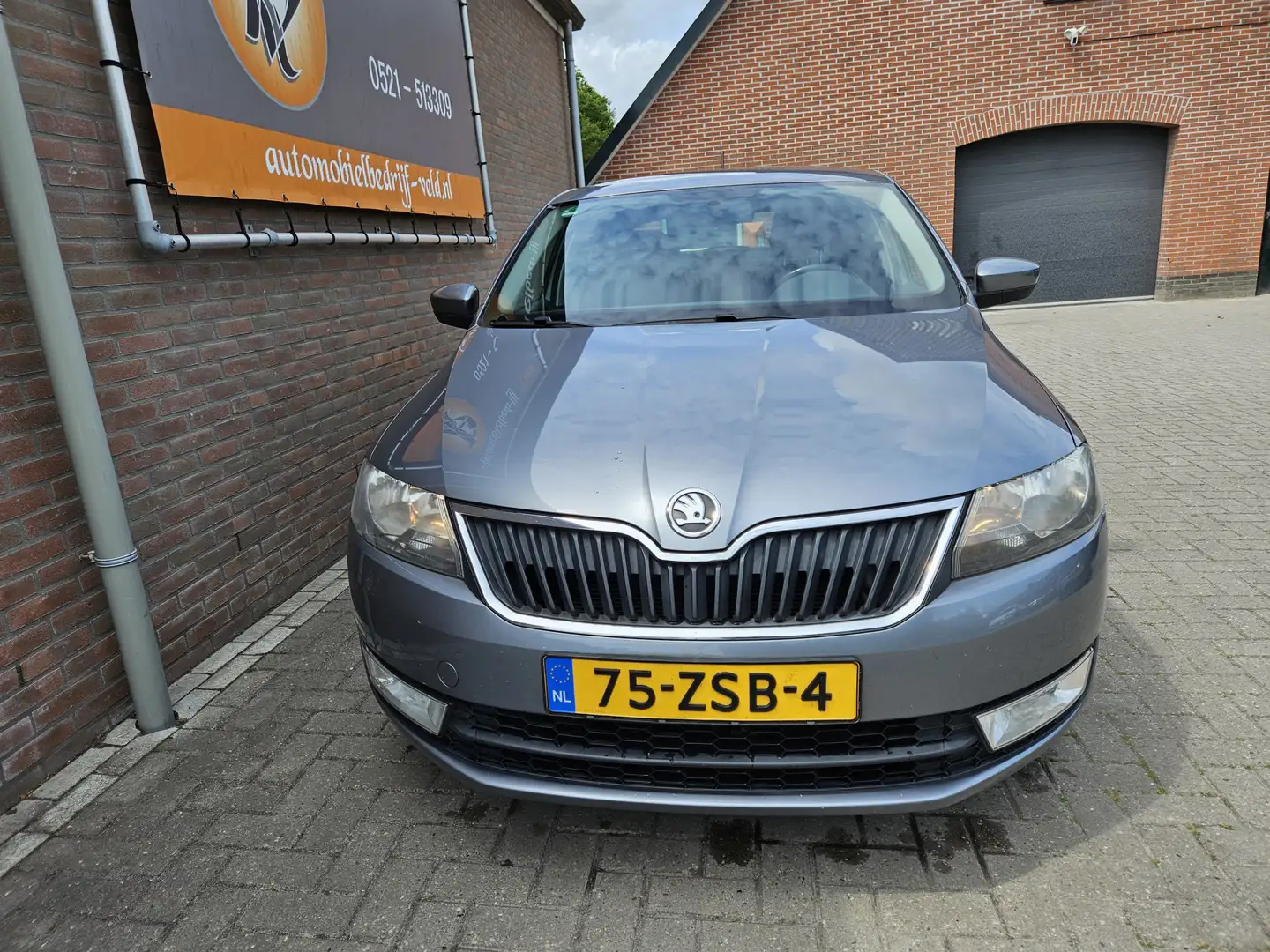 Skoda Rapid/Spaceback 1.2 TSI Greentech Ambition Businessline Grijs - 2