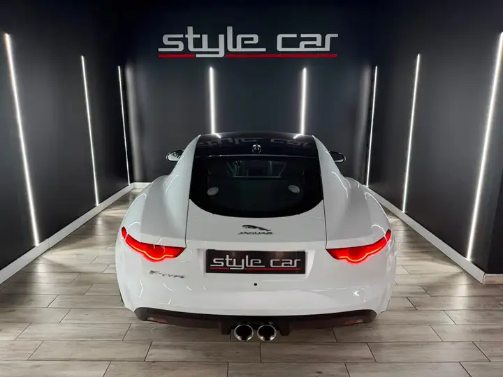 Jaguar F-Type COUPÉ 3.0 V6 2016, foto 2