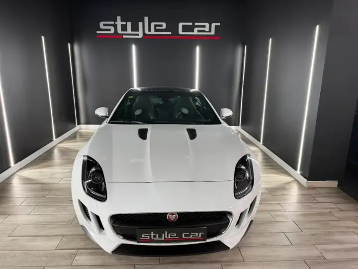 Jaguar F-Type COUPÉ 3.0 V6 2016, foto 3