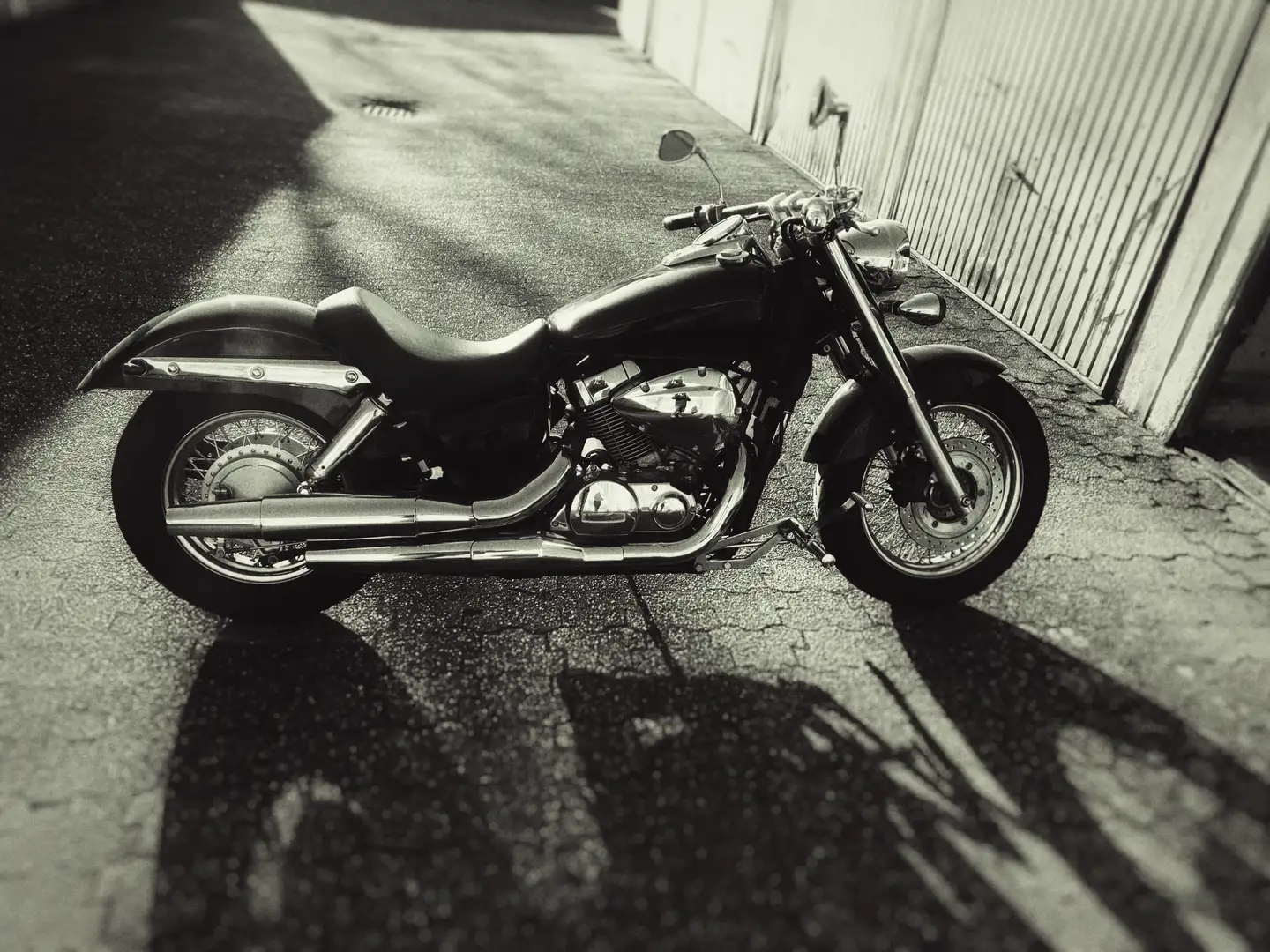 Honda Shadow 750 Schwarz - 2