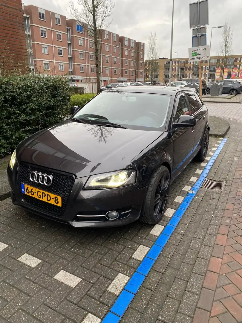 Audi A3 1.4 TFSI Attr. PL B Downpipe lees beschrijving Černá - 1