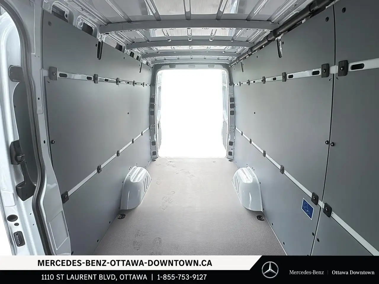 Mercedes-Benz Sprinter photo Mercedes-Benz Sprinter