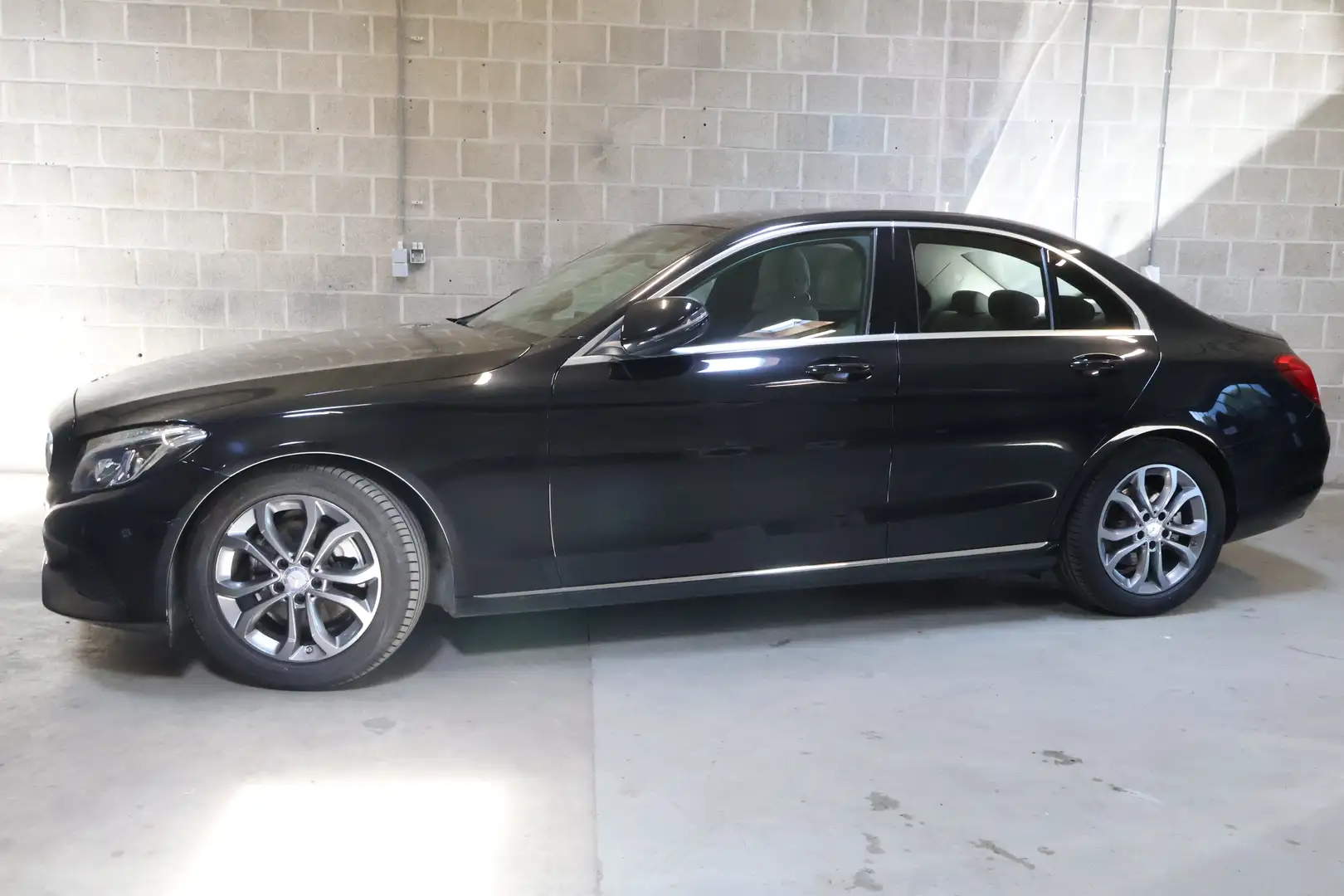 Mercedes-Benz C 200 diesel| Automaat| Camera|Leder| Navi| AHK| Led Schwarz - 2