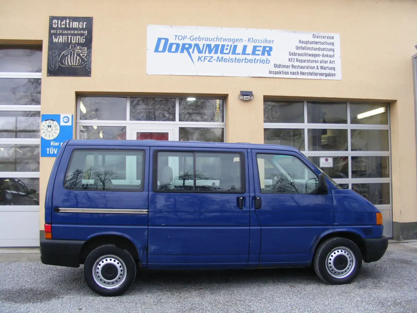 Volkswagen T4 T4 Caravelle/Transporter/Kombi 2.5 TDI 9-Sitzer Blau - 1