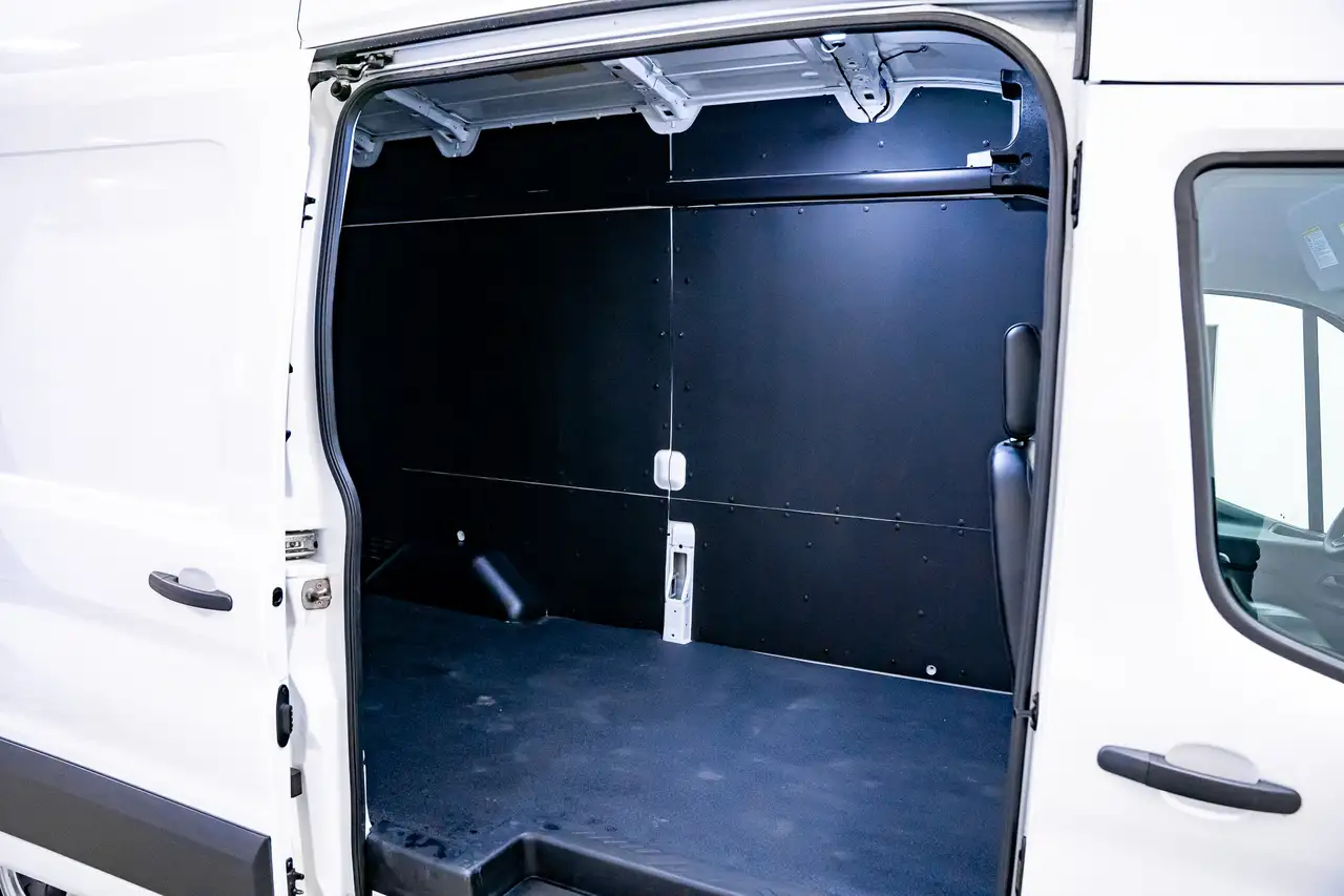 Ford Transit Cargo Van снимка Ford Transit Cargo Van