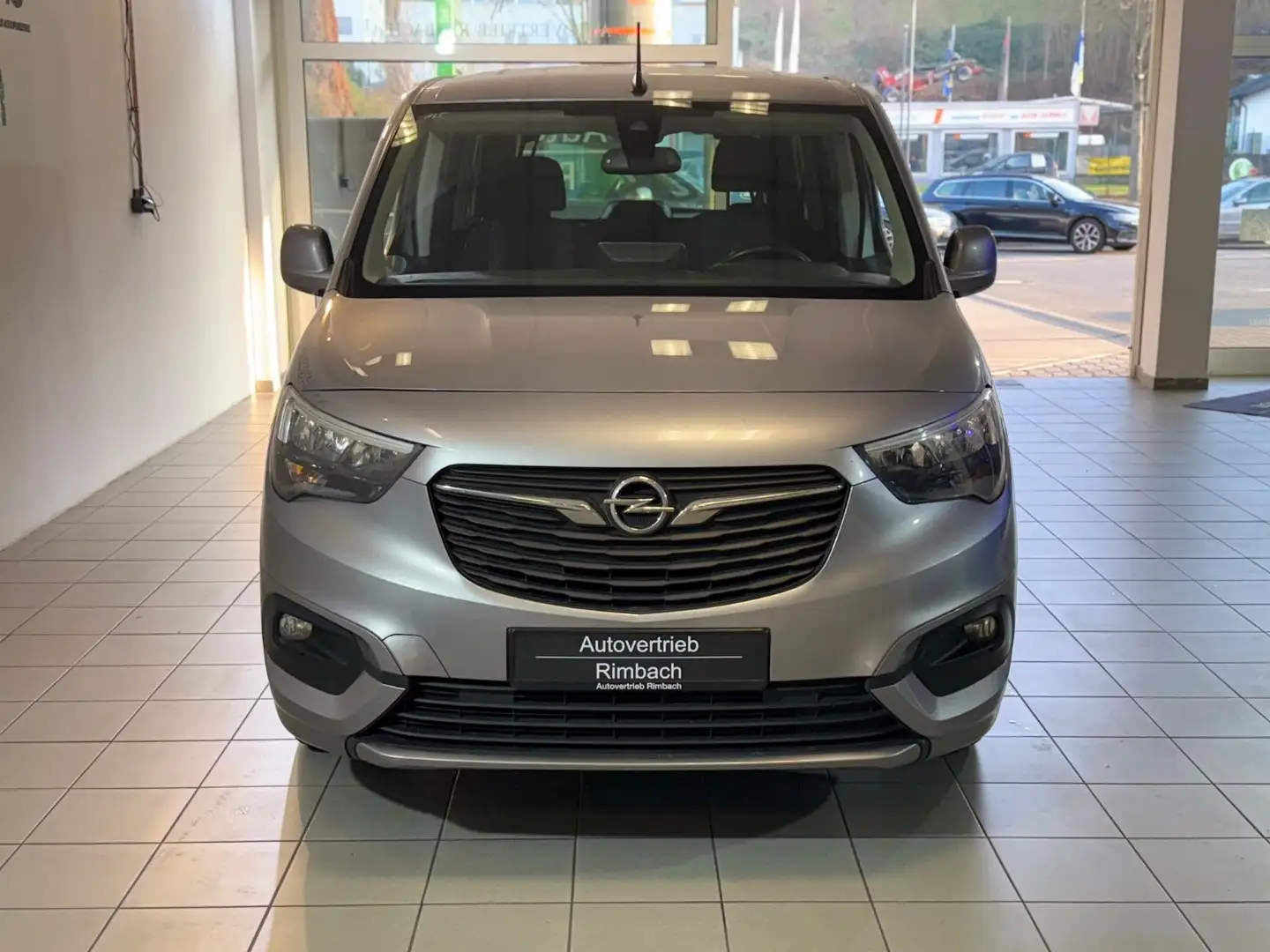 Opel Combo Life 1.5 Diesel Elegance XL Plateado - 2