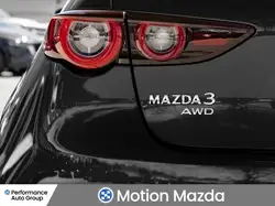 Mazda 3 снимка Mazda 3