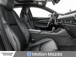 Mazda 3 снимка Mazda 3