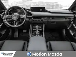 Mazda 3 снимка Mazda 3