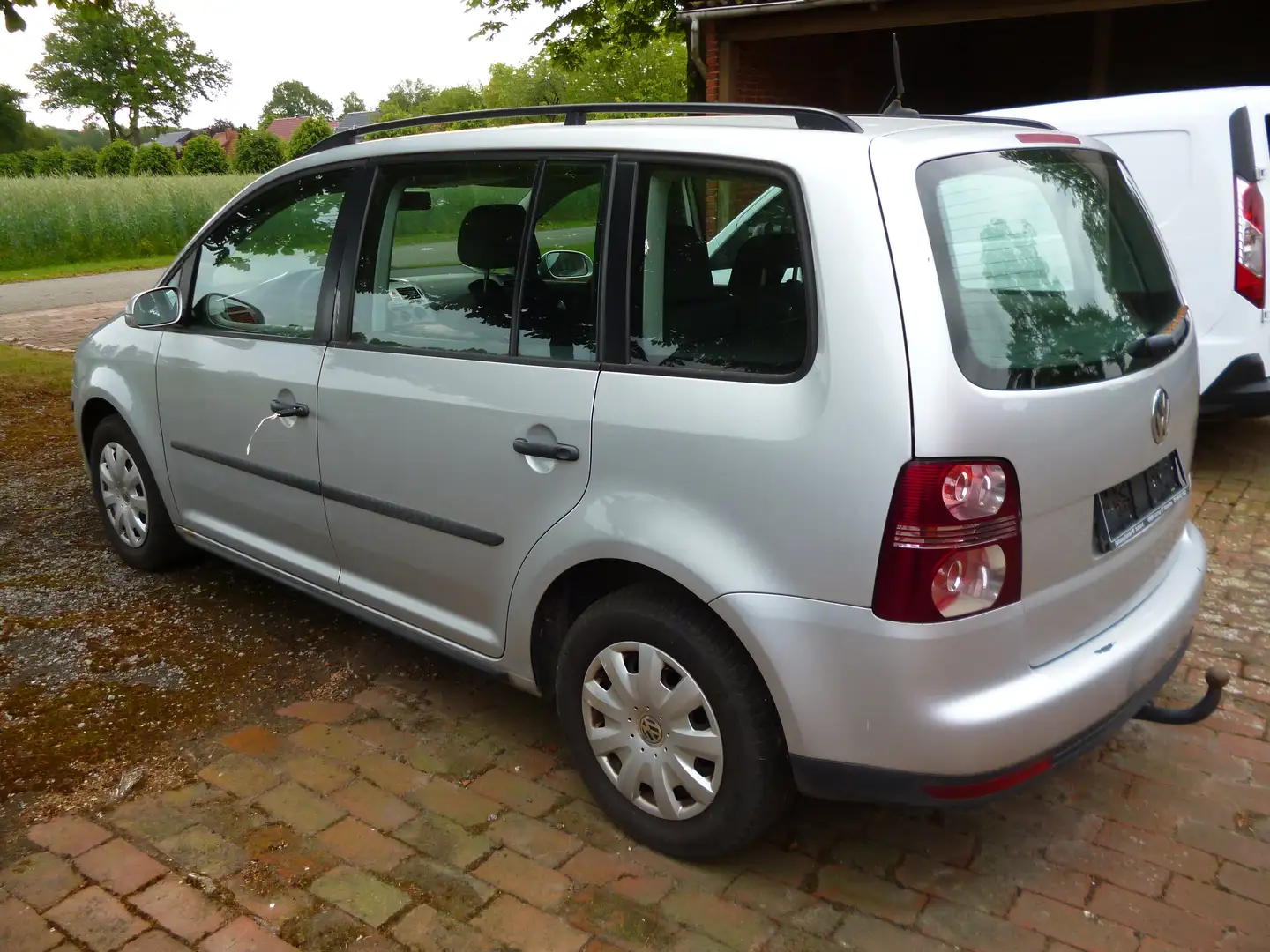 Volkswagen Touran Conceptline Plateado - 2