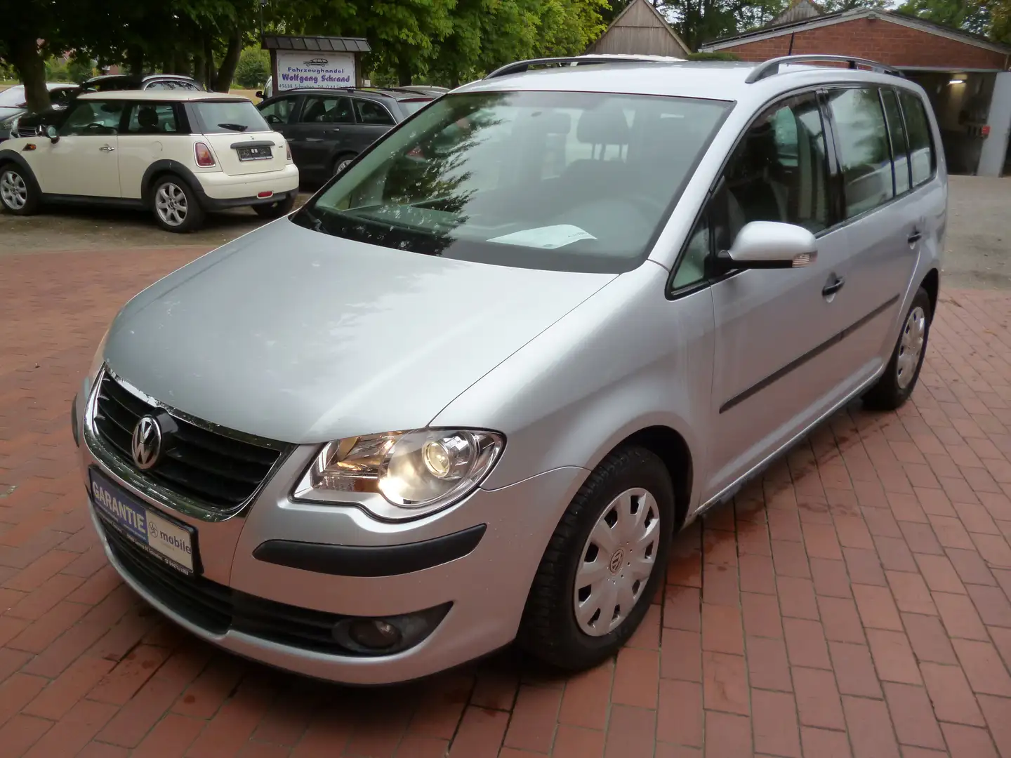 Volkswagen Touran Conceptline Silber - 1