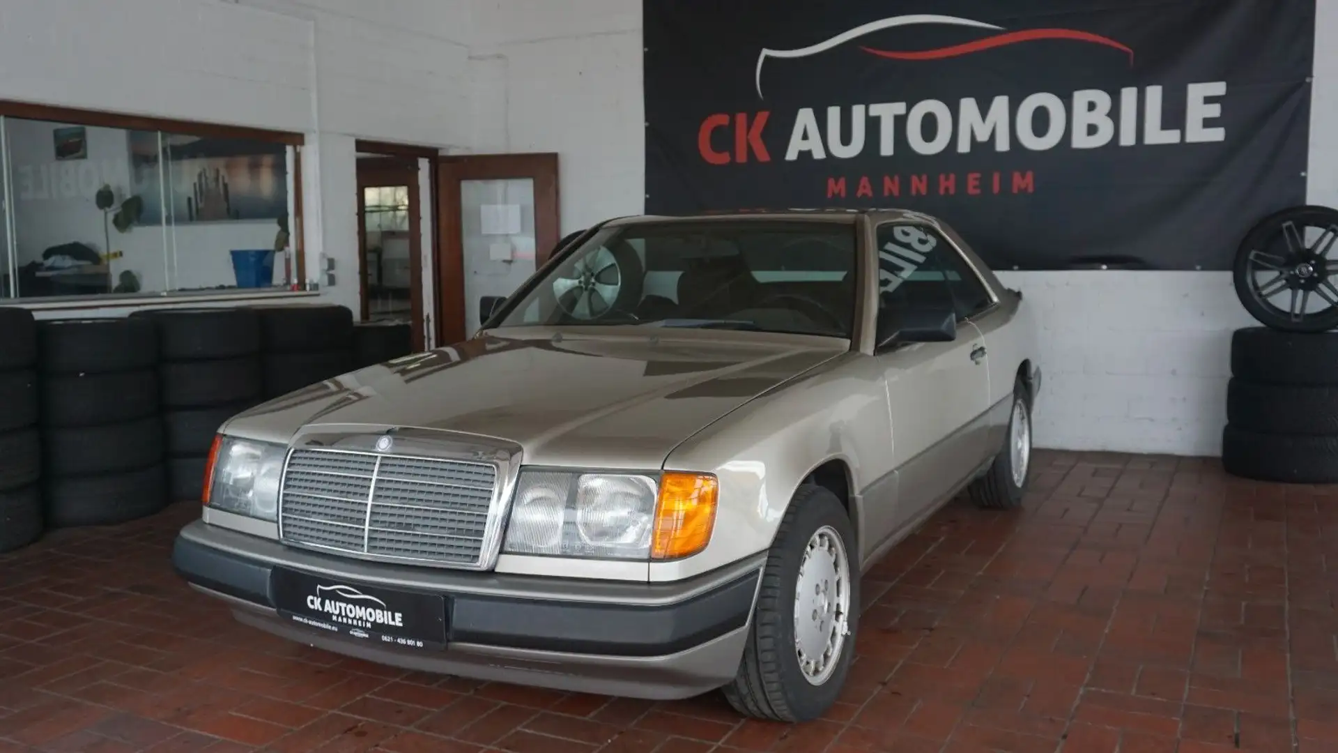 Mercedes-Benz E 230 CE coupe AUTOMATIK ESD NEUER-MOTOR Grau - 2