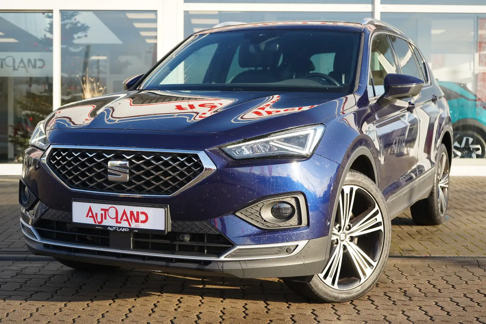 SEAT Tarraco 2.0 TSI Xcellence 4Drive DSG LED ACC AHK Blau - 2