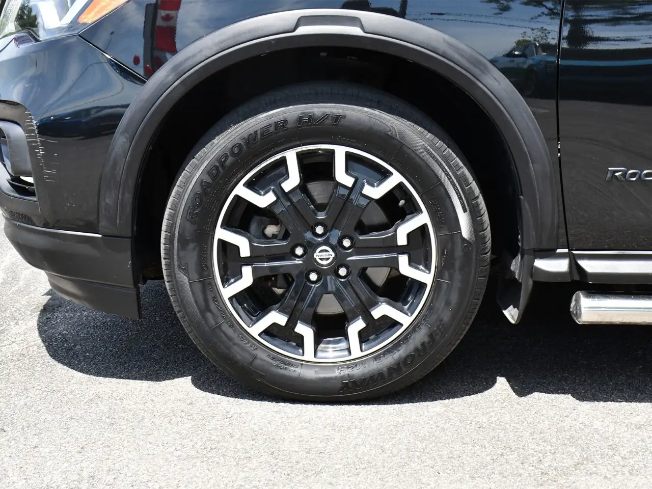 Nissan Pathfinder снимка Nissan Pathfinder