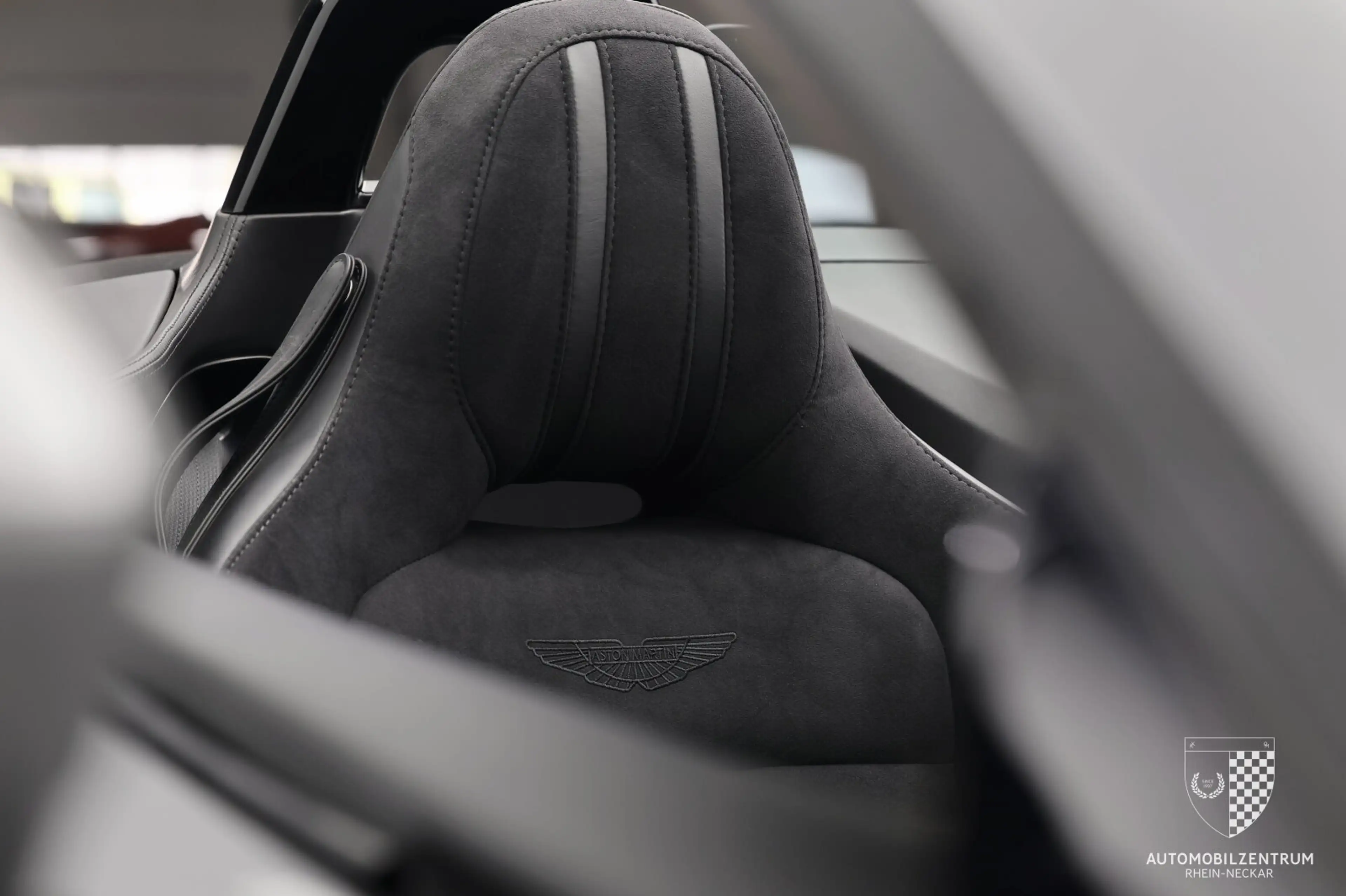 Aston Martin Vantage V8 Vantage Roadster SportsPlusPack/BlackPack/PPF — photo 10