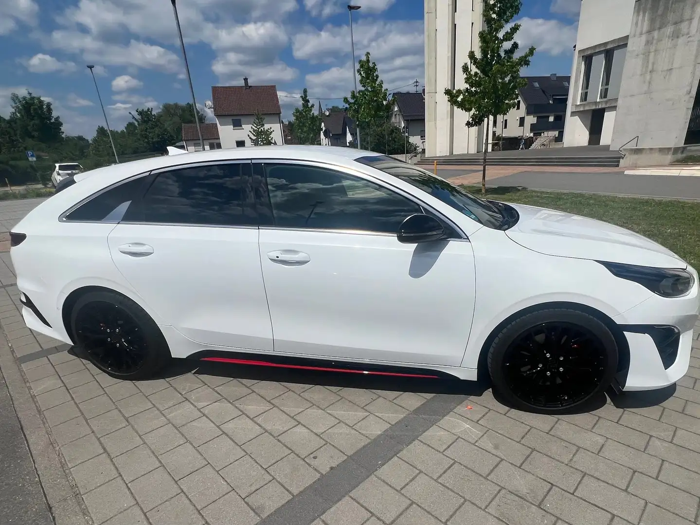 Kia ProCeed / pro_cee'd ProCeed 1.6 T-GDI DCT7 OPFGT Bílá - 2
