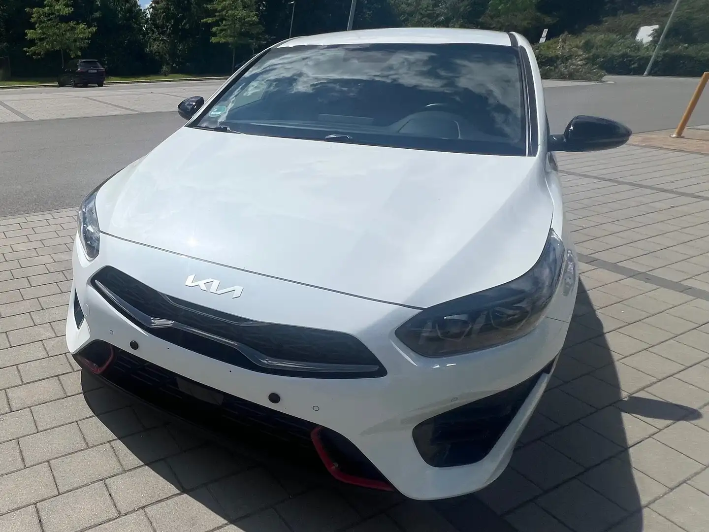 Kia ProCeed / pro_cee'd ProCeed 1.6 T-GDI DCT7 OPFGT Bílá - 1