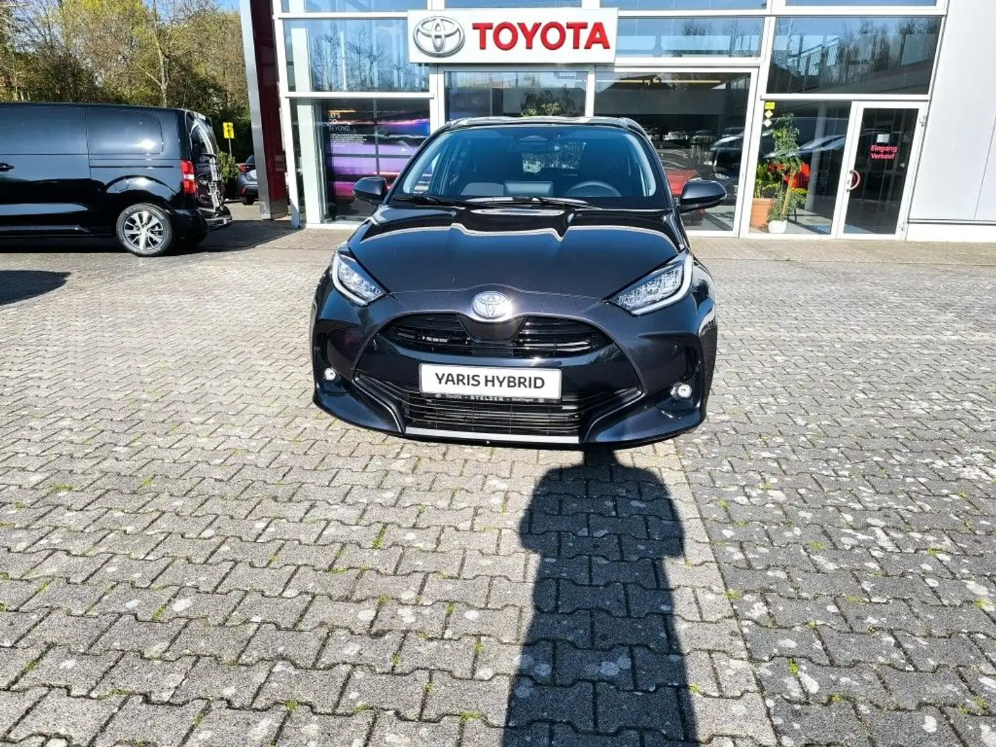 Toyota Yaris Hybrid 116 1.5 VVT-i Team Deutschland Grau - 1