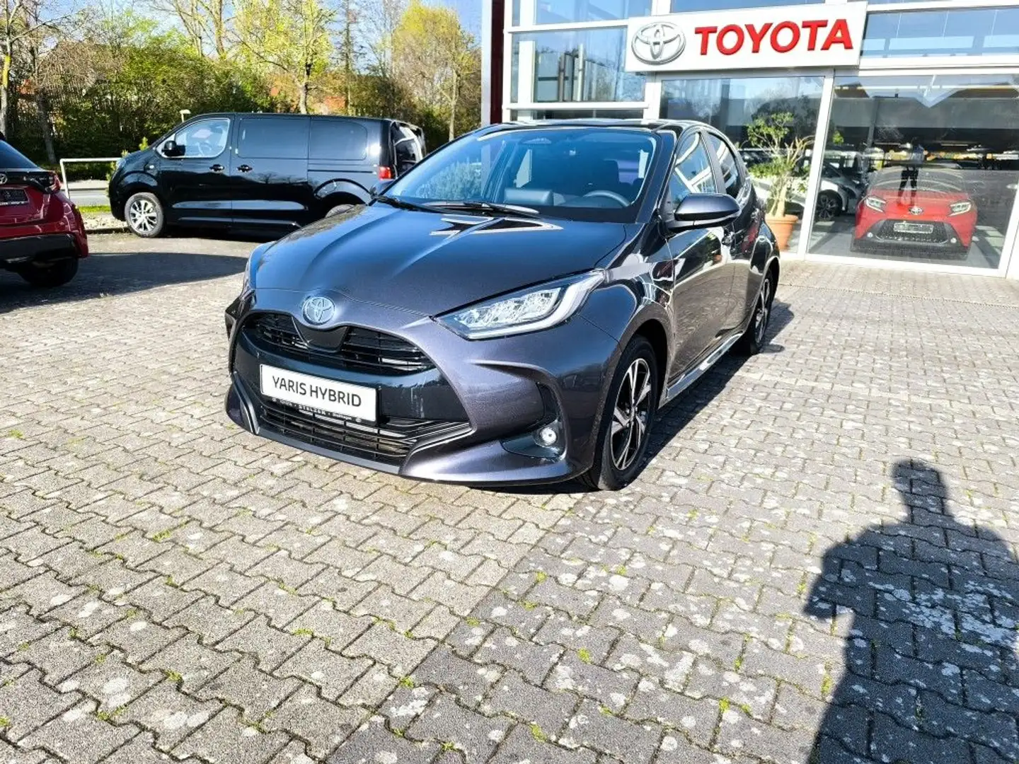 Toyota Yaris Hybrid 116 1.5 VVT-i Team Deutschland Grau - 2