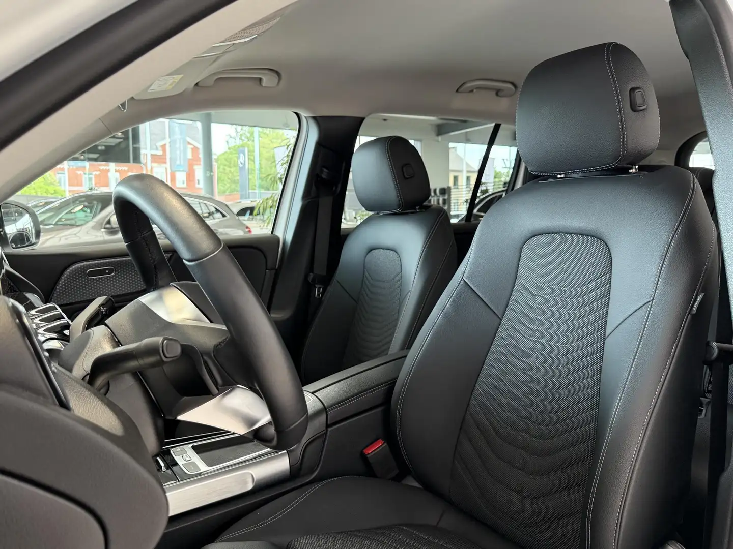 Mercedes-Benz GLB 180 Luxury Line | 7 Zitter | Trekhaak | Nightpack | Wi Blanc - 2