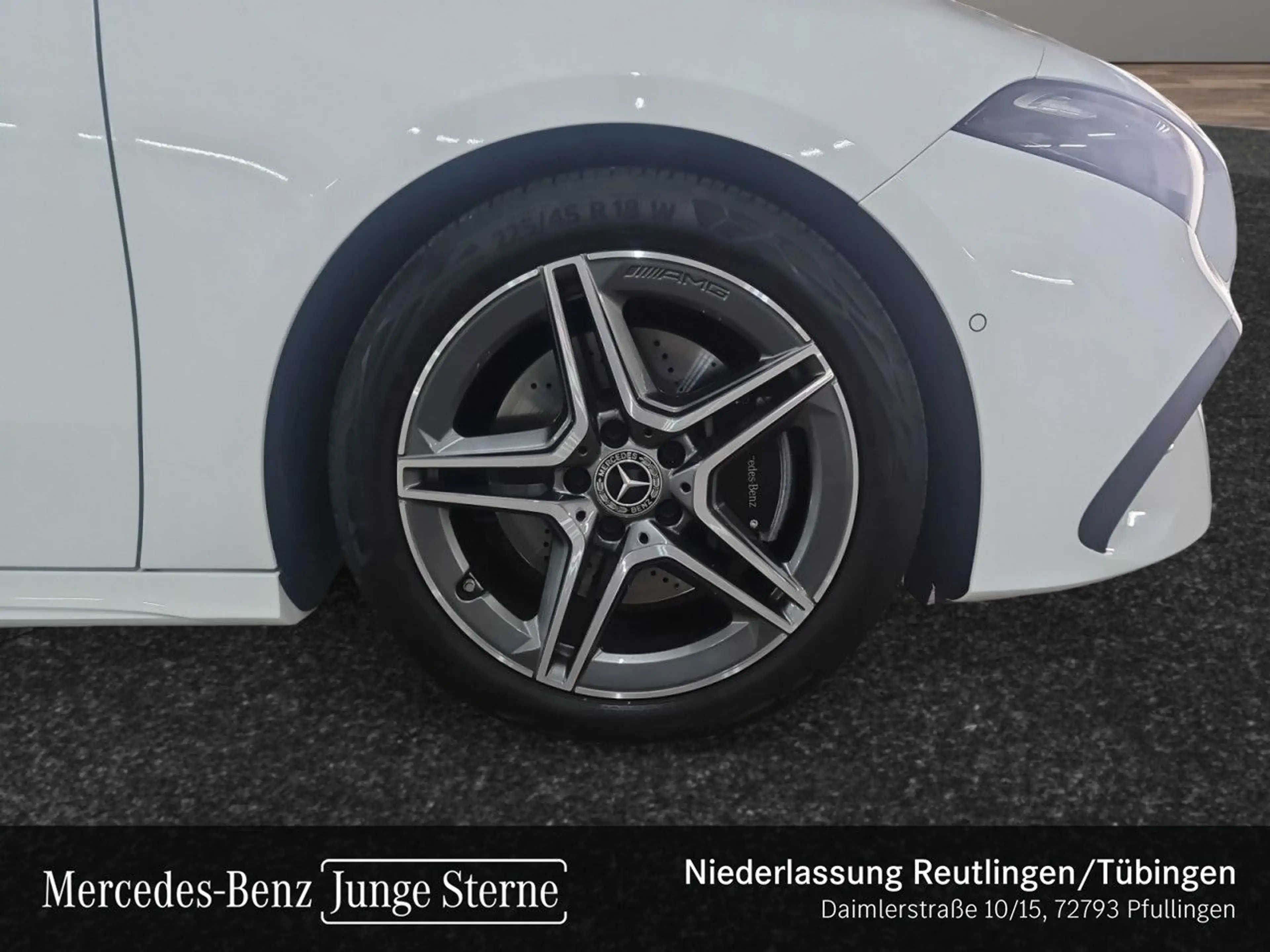 Mercedes-Benz A 220 d AMG+LED+KAMERA+KEYLESS+8G — photo 5