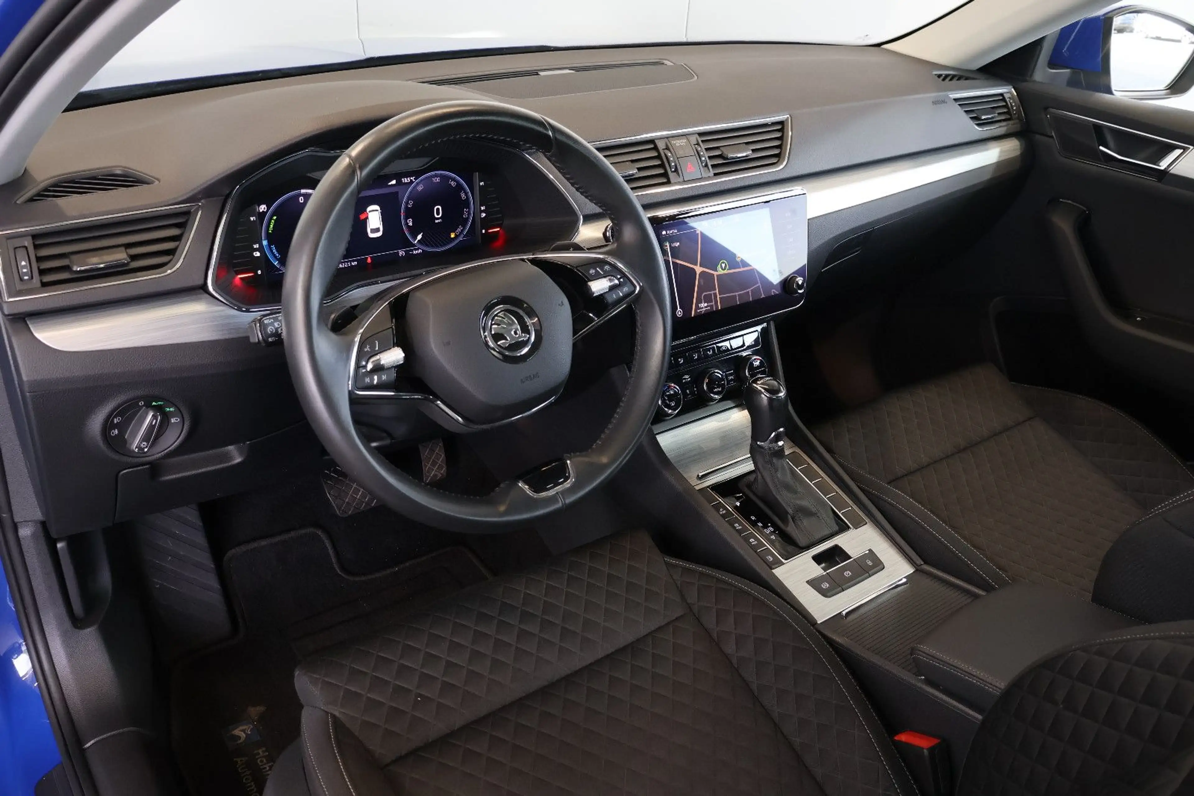 Skoda Superb Ambition 1.4 TSI iV AID+LED+STDHZG+17" — photo 10