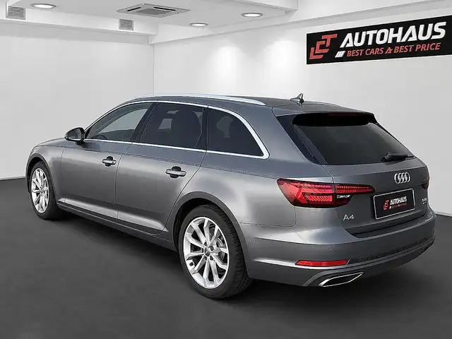 Audi A4 view 3