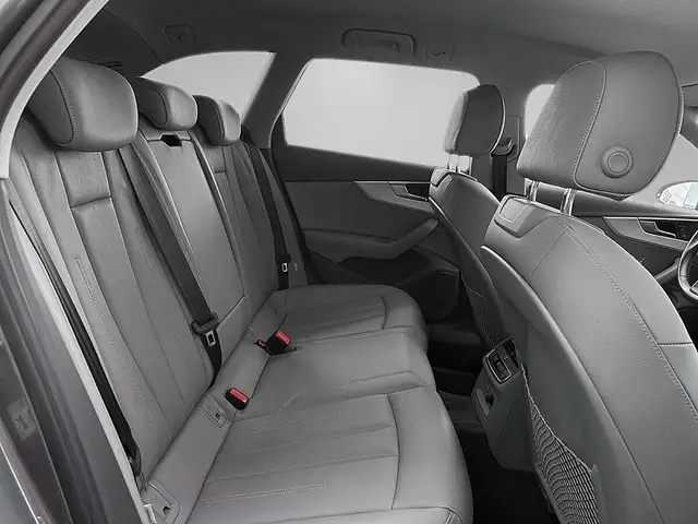Audi A4 view 13