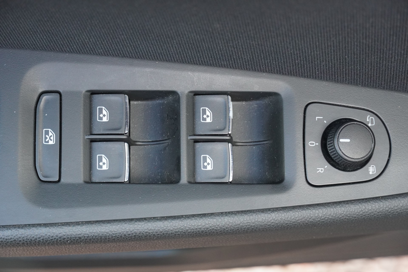 SEAT Leon 1.8 FR LED Navi Tempomat Sitzheizung DAB — photo 25