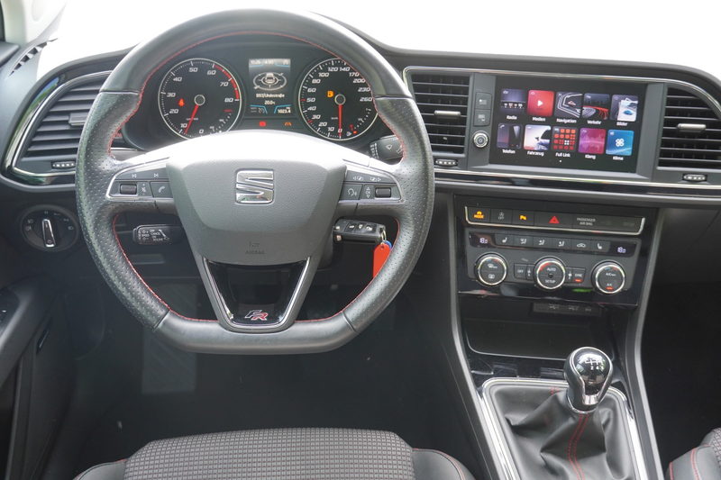 SEAT Leon 1.8 FR LED Navi Tempomat Sitzheizung DAB — photo 8