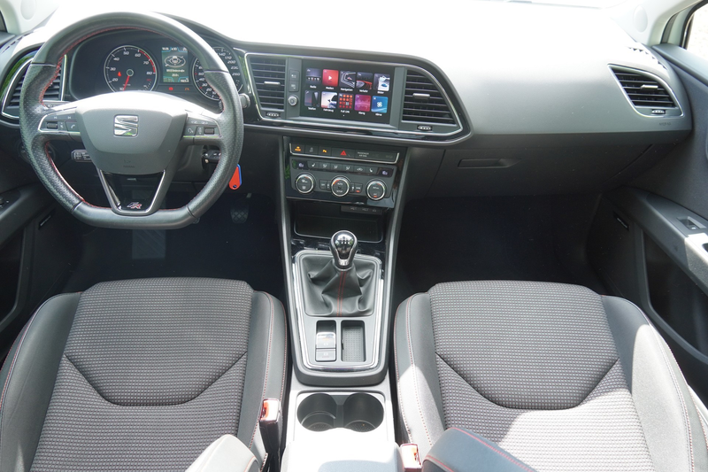 SEAT Leon 1.8 FR LED Navi Tempomat Sitzheizung DAB — photo 7