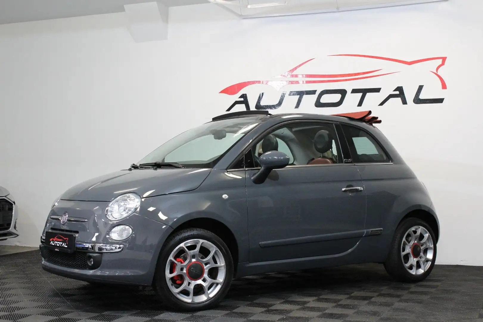 Fiat 500 *Cabrio*Automatik*Xenon*Leder*1.Hand* Gris - 2