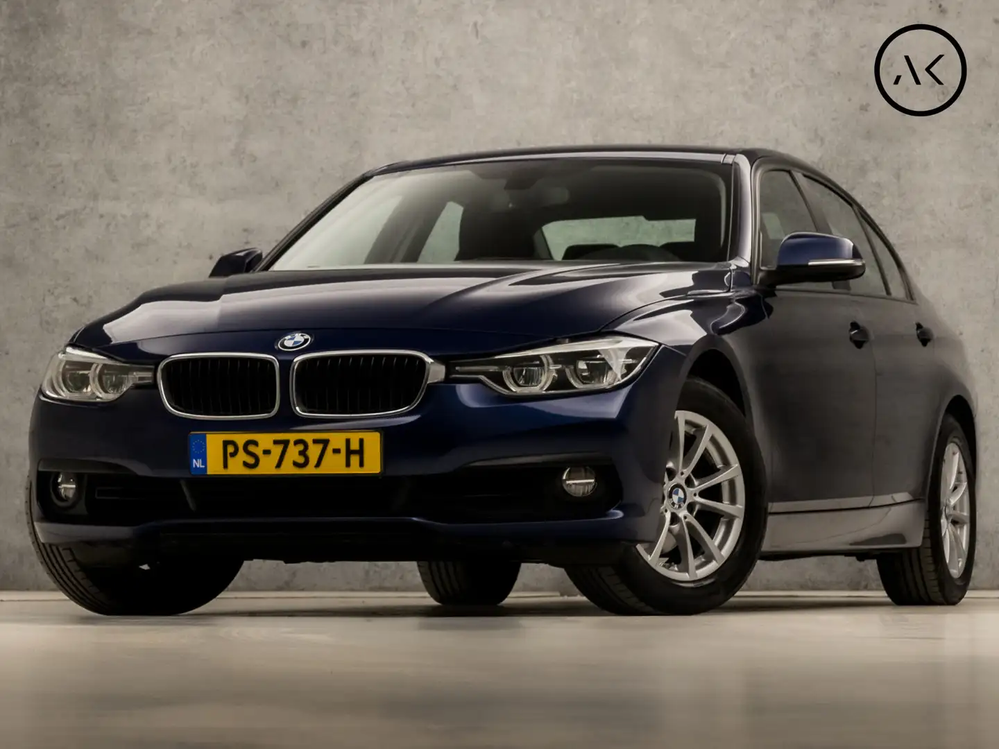 BMW 318 3-serie 318i Executive Sportline Automaat (NAVIGAT Blauw - 1