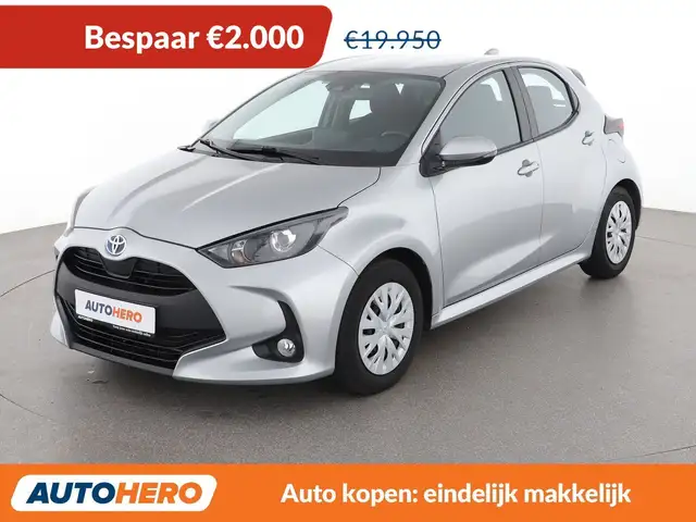 Toyota Yaris 1.5 Hybrid Dynamic Business