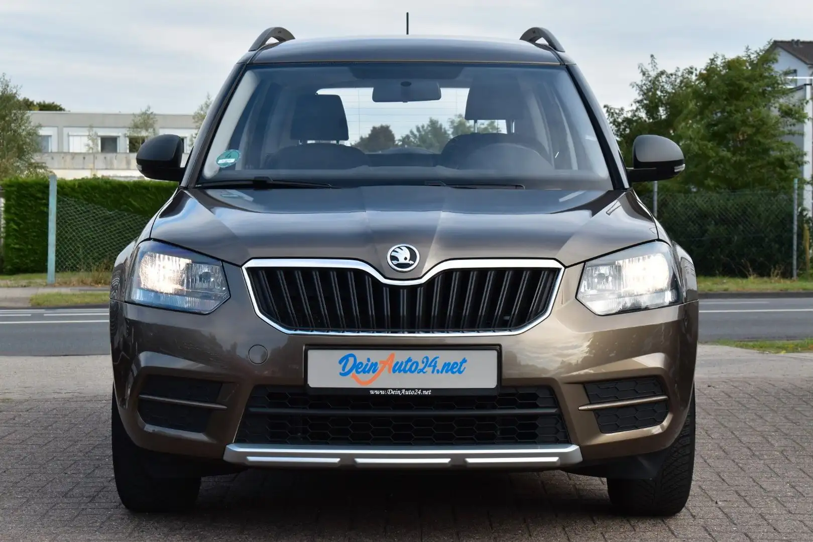 Skoda Yeti Active TÜV NEU | Klima| Tagfahrlicht| El.FH Braun - 2