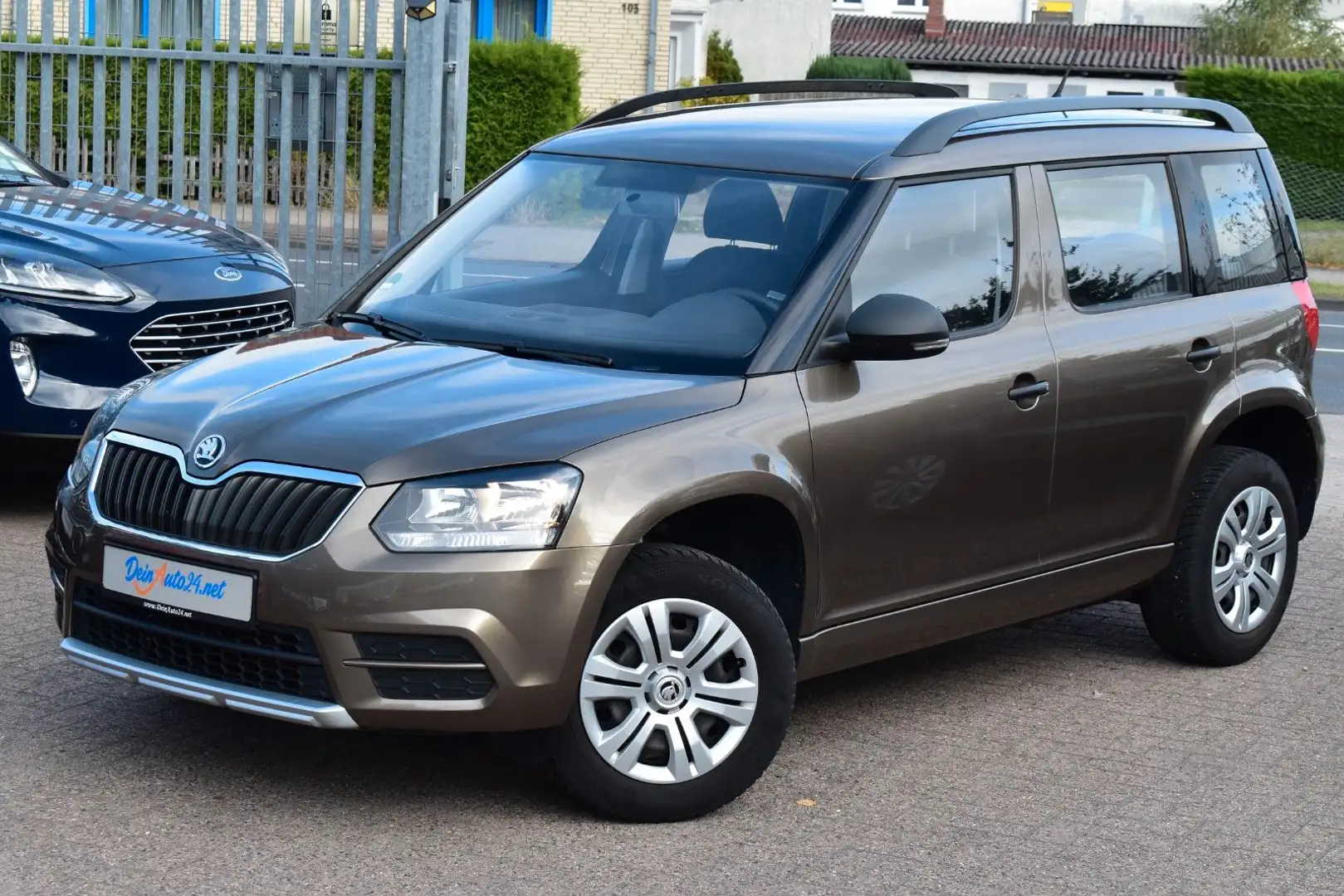 Skoda Yeti Active TÜV NEU | Klima| Tagfahrlicht| El.FH Braun - 1