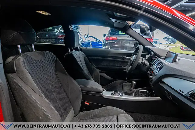 BMW 2 Series view 10