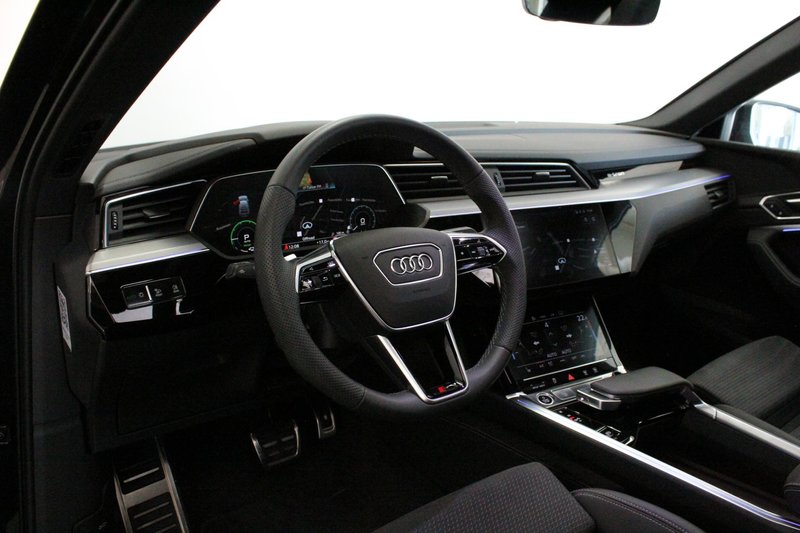 Audi Q8 e-tron Sportback 55 quattro S Edition Competition 115 kWh — photo 10