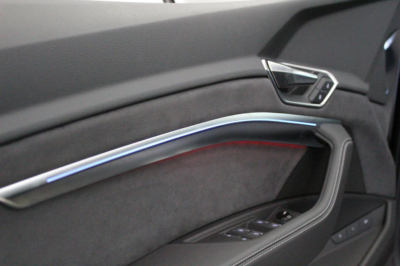 Audi Q8 e-tron Sportback 55 quattro S Edition Competition 115 kWh — photo 12