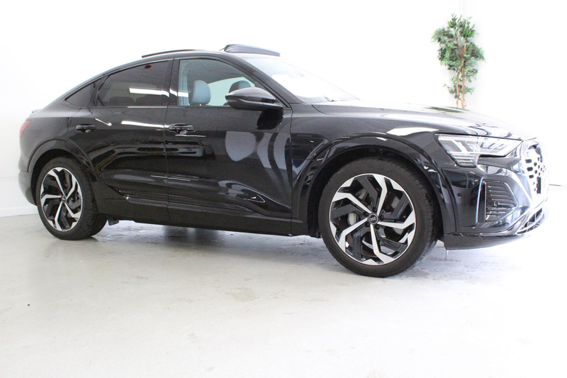 Audi Q8 e-tron Sportback 55 quattro S Edition Competition 115 kWh — photo 2