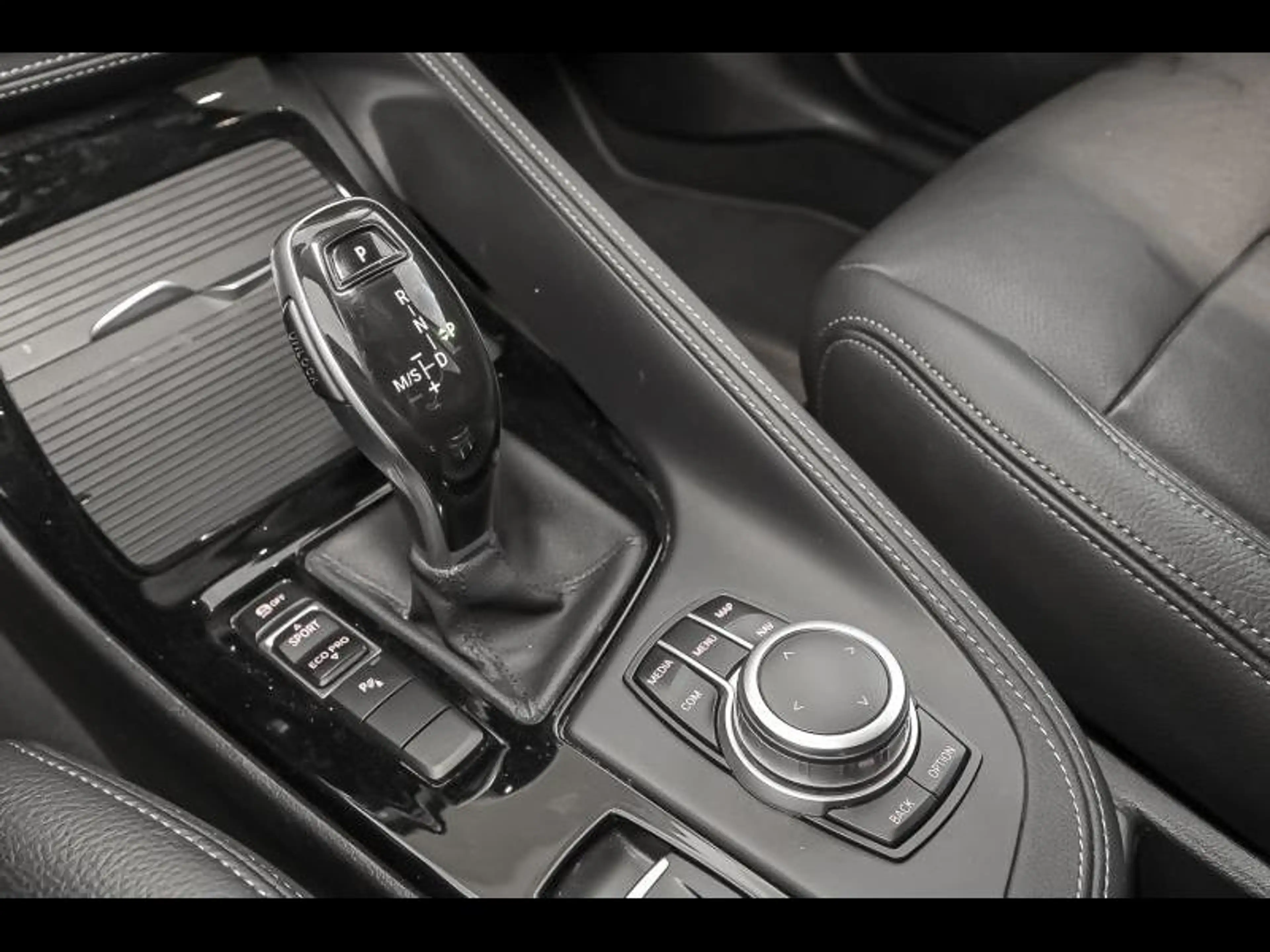 BMW X1 sDrive 18i - xLine / PDC / LED / Zetelvw / DAB / T — photo 11