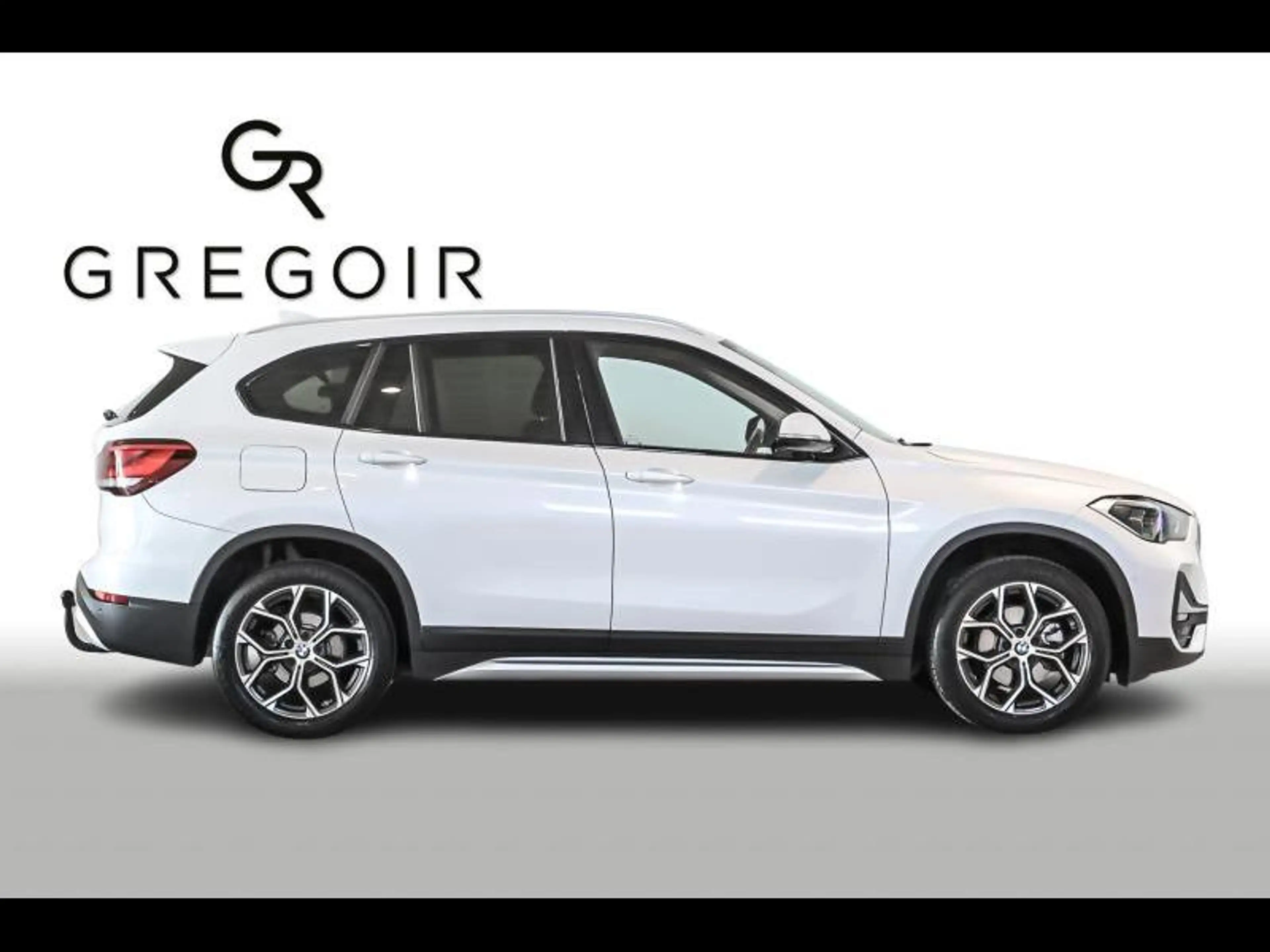 BMW X1 sDrive 18i - xLine / PDC / LED / Zetelvw / DAB / T — photo 3