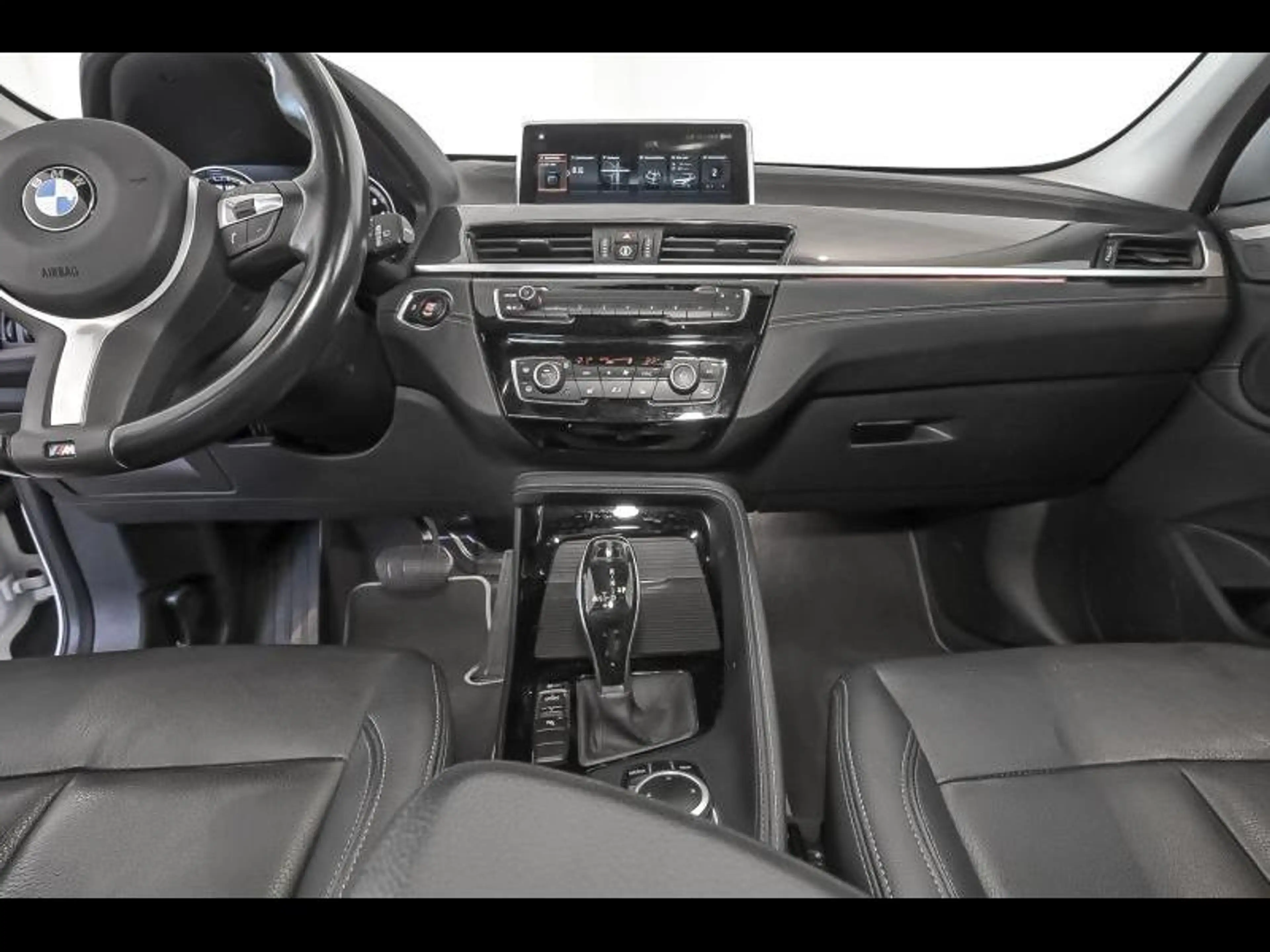 BMW X1 sDrive 18i - xLine / PDC / LED / Zetelvw / DAB / T — photo 7