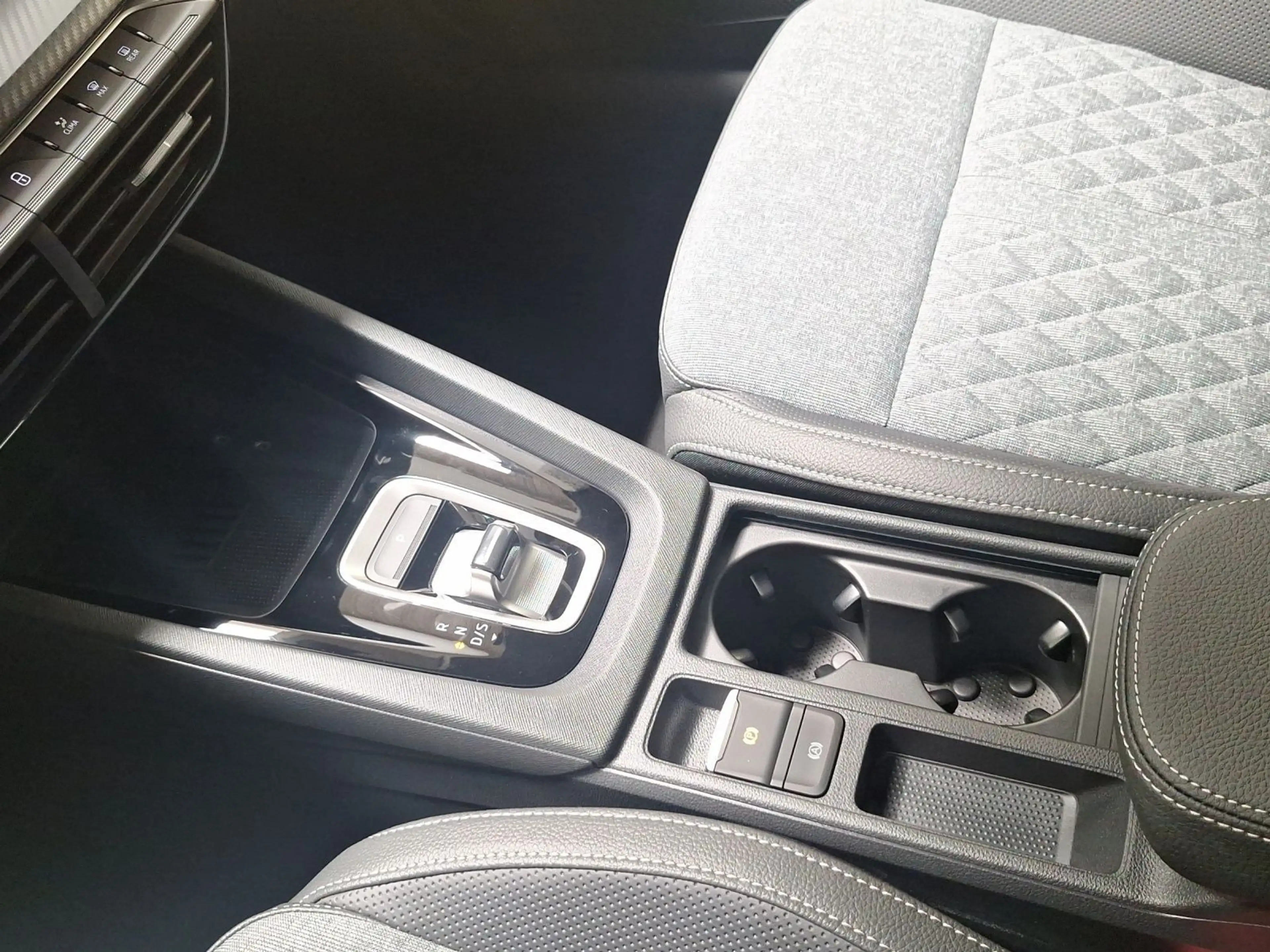 Skoda Octavia Combi 1.5 TSI DSG SPORTLINE LED PDC DAB — photo 11