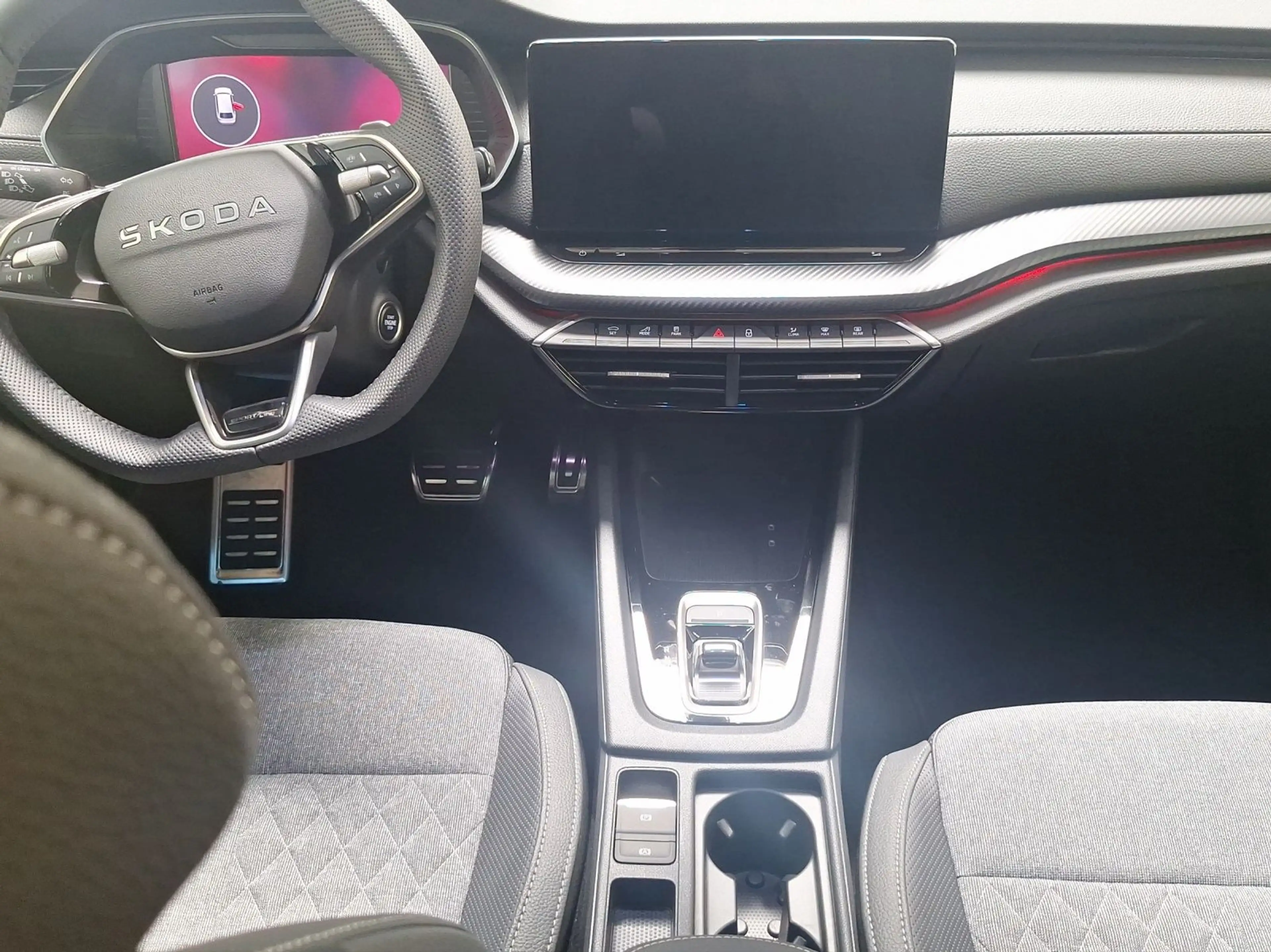 Skoda Octavia Combi 1.5 TSI DSG SPORTLINE LED PDC DAB — photo 5