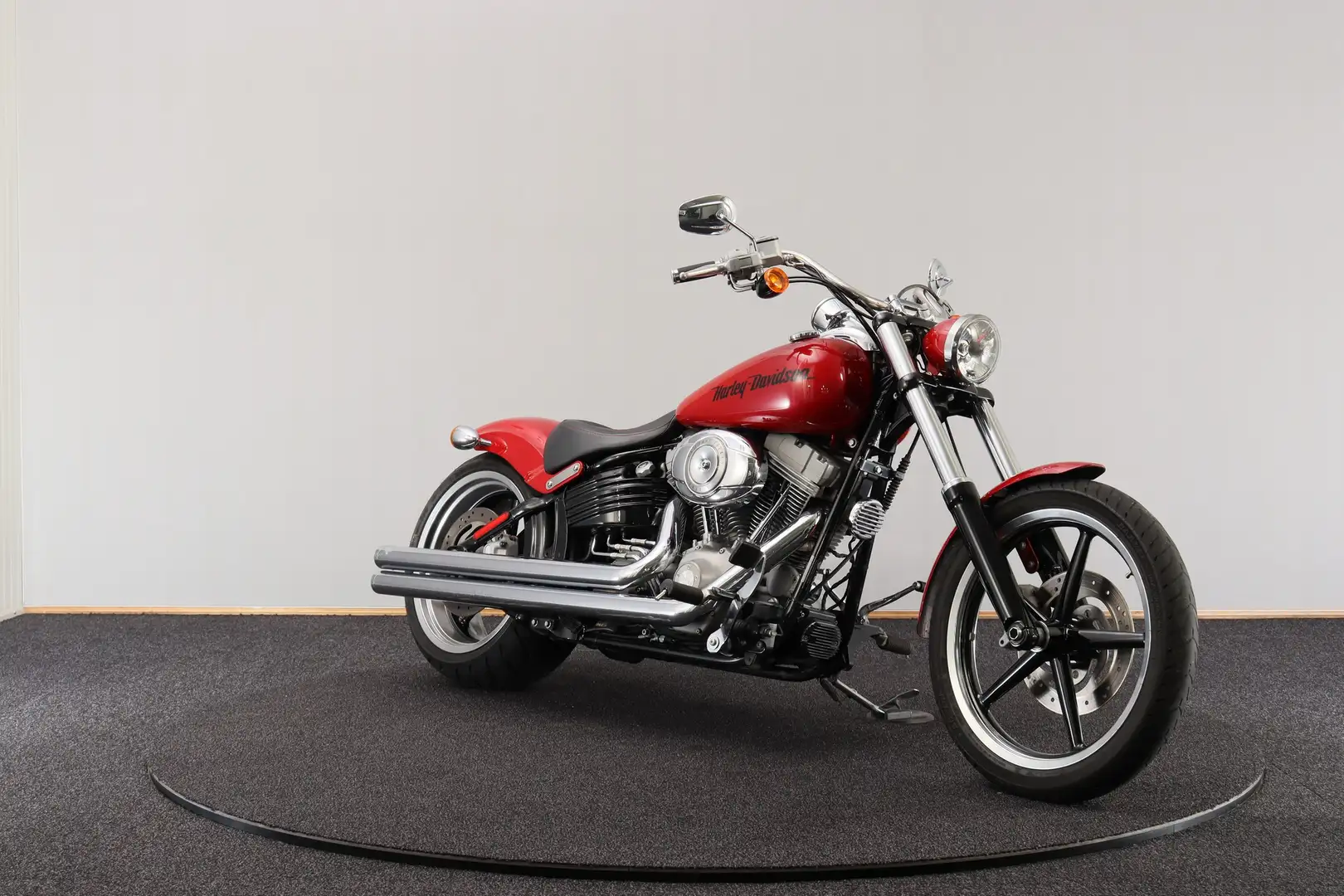 Harley-Davidson Rocker C Piros - 1