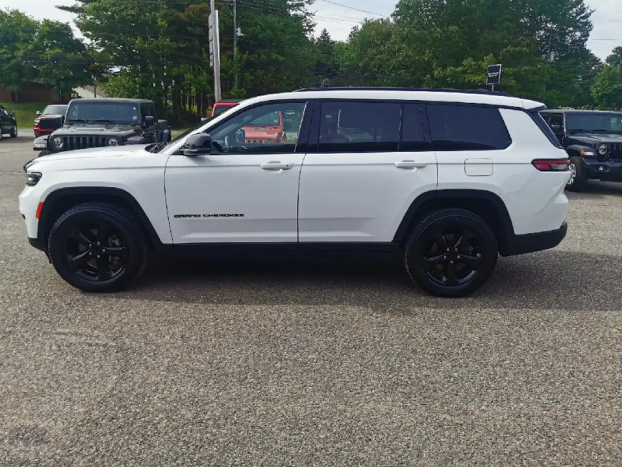 Jeep Grand Cherokee снимка Jeep Grand Cherokee