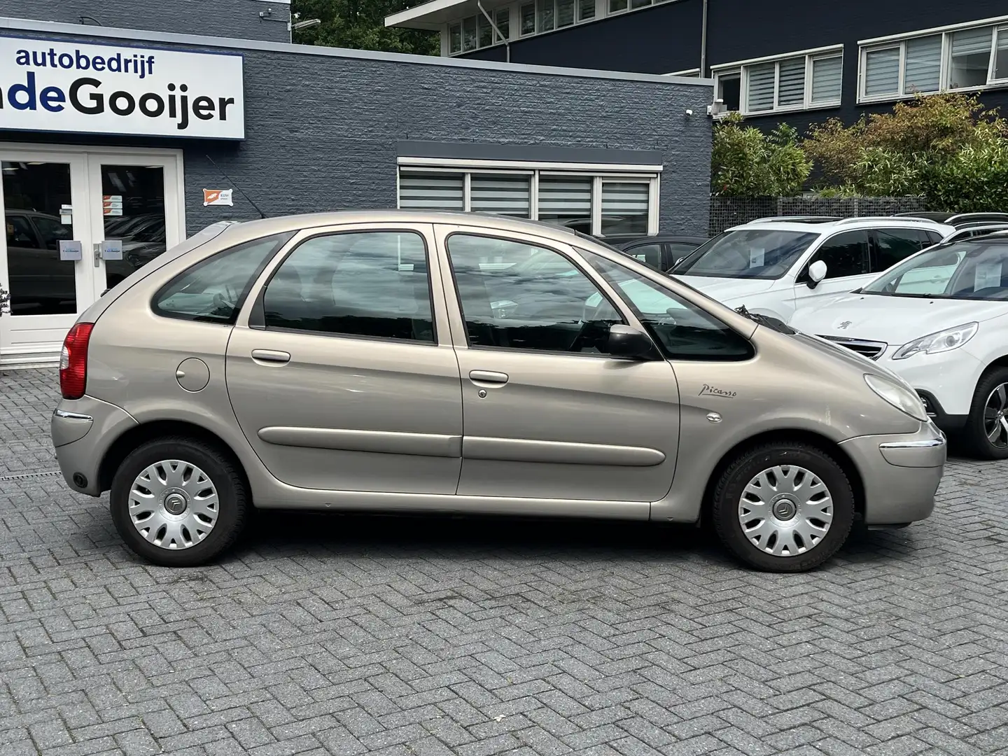 Citroen Xsara Picasso 2.0i-16V Automaat Attraction | APK 4-2026 | Beige - 2